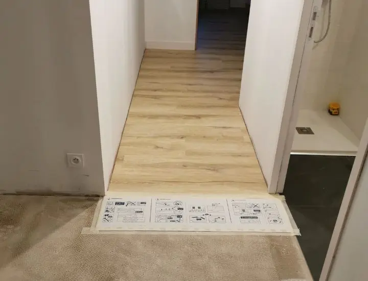 pose Lames pvc couloir